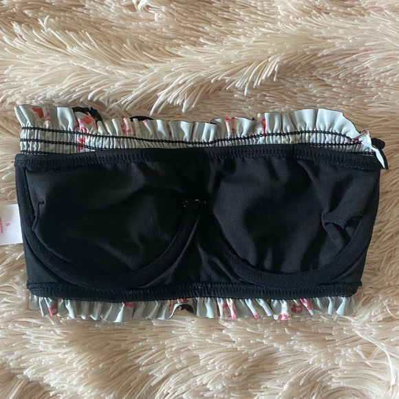 BLACK CROPPED BRA TOP WITH PINK FLOWERS - Picture 3 of 4